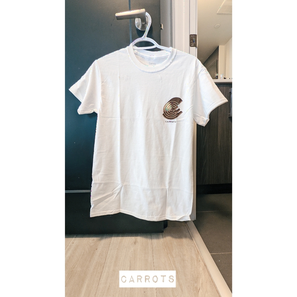 CARROTS graphic T-shirt